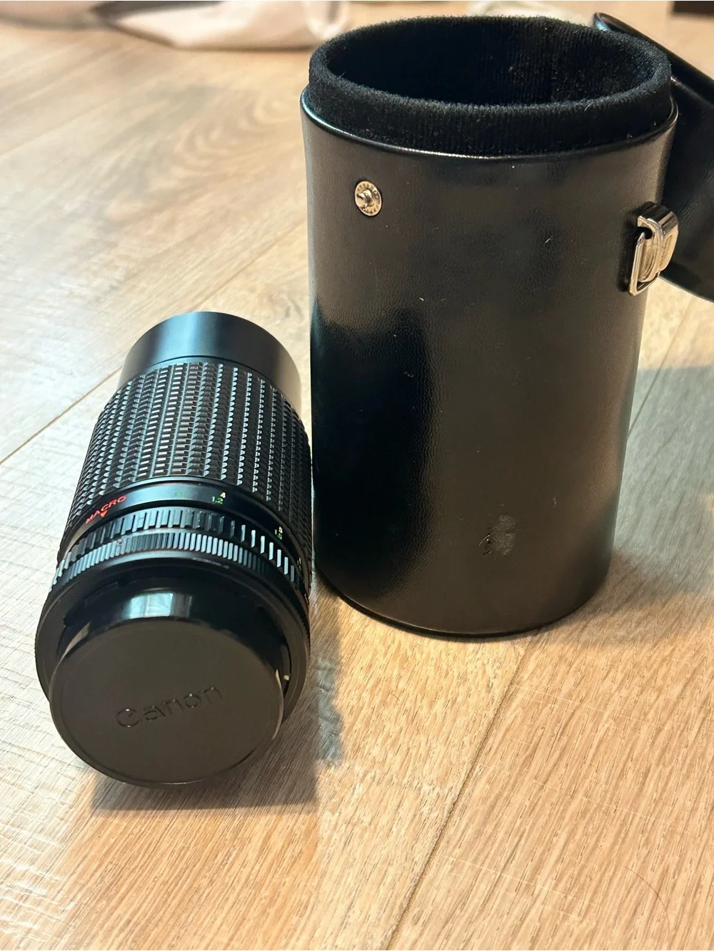 Cannon Ultra-Zoom 75-200mm f/4.5 Auto Camera Lens – Black + Case